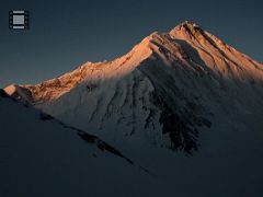 10 Mount Everest North Face  In Tibet Sunrise And Early Morning From Lhakpa Ri.mp4